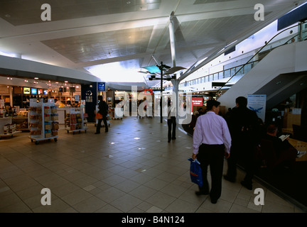 Boutique hors taxes à l'Aéroport International de Sydney Niveau Départ Banque D'Images