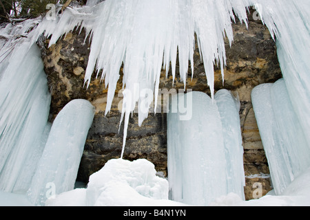 Formations de glace à Pictured Rocks National Lakeshore, dans la Péninsule Supérieure du Michigan Munising Banque D'Images