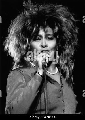 La chanteuse Tina Turner en concert 1987 Banque D'Images