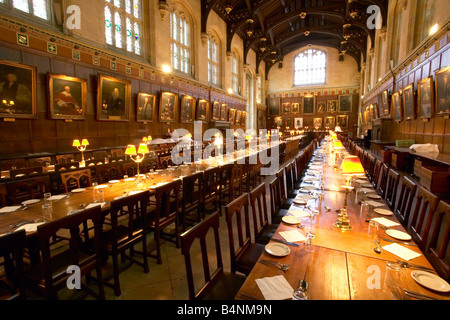 La grande salle à manger ou au Christ Church College de l'Université d'Oxford. Banque D'Images