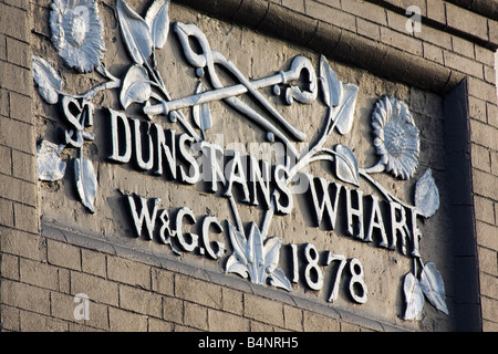 St Dunstan's Wharf Plaque, East London, UK Banque D'Images