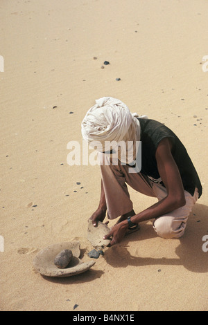 L'Algérie, près de Djanet Tassili n Ajjer National Park Site du patrimoine mondial de l'époque préhistorique en pierre et mortier désert du Sahara Banque D'Images