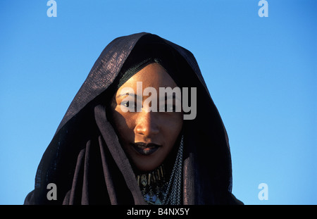 L'Algérie Djanet Touareg Portrait Femme de tribu du désert du Sahara Banque D'Images