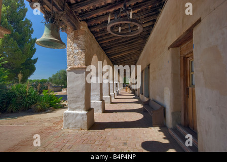 Arcade à la Mission San Miguel Arcangel à San Miguel California USA Banque D'Images