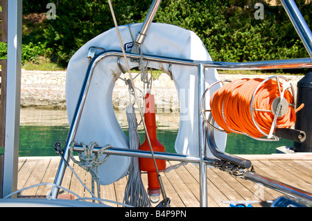 Sur le pont d'un yacht charter en Turquie Goçek Banque D'Images
