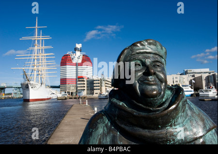 Statue d'Evert Taube Axel à la place Lilla Bommen zone portuaire de Göteborg en Västergötland Suède 2008 Banque D'Images