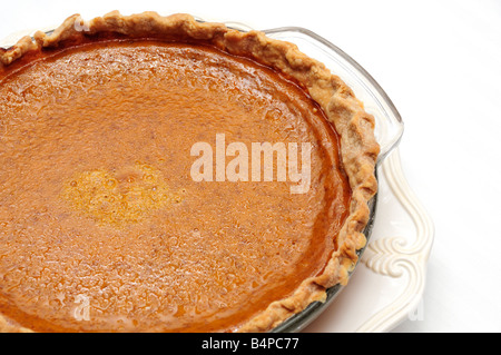Une tarte à la citrouille fraîchement cuite. ÉTATS-UNIS. Banque D'Images