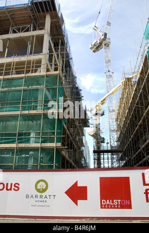 Londres Hackney Octobre 2008 nouveau bloc d'appartement en construction à Dalston de Barratt homes Banque D'Images