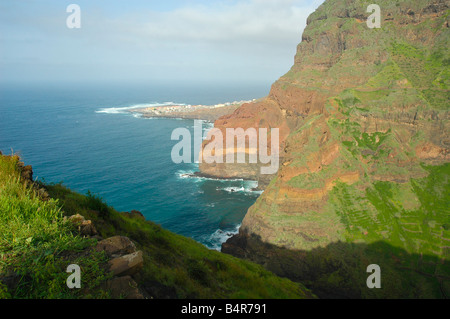 Les hautes falaises de la côte de santo antao cap-vert octobre 2006 Banque D'Images