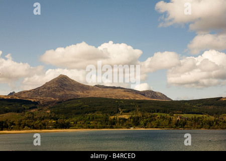 Goat Fell vus de Brodick sur l'île d'Arran en Écosse de l'ouest Banque D'Images