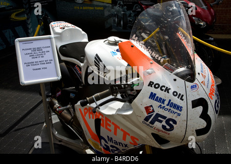 À côté de l'île de Man TT 2008 gagner Honda CBR600RR de John McGuinness à Goodwood Festival of Speed, Sussex, UK. Banque D'Images