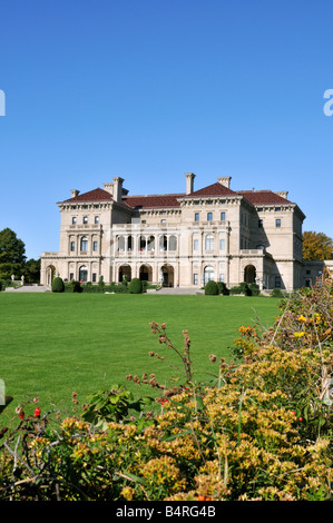 Breakers Hôtel particulier sur l'Avenue Bellevue Newport Rhode Island vu de l'historique de la maison d'été Cliffwalk famille Vanderbilt Banque D'Images