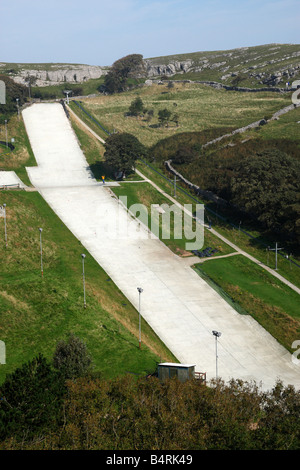 Vue de la pente de ski à sec du grand orme cable car happy Valley gardens llandudno galles conway uk Banque D'Images