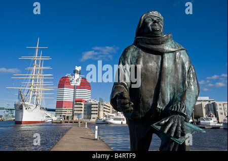 Statue d'Evert Taube Axel à la place Lilla Bommen zone portuaire de Göteborg en Västergötland Suède 2008 Banque D'Images