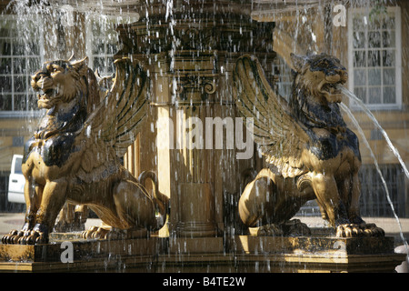 Ville de Leicester, Angleterre. Vue rapprochée de la fonte du bronze et Francis Hames conçu la place de l'Hôtel de Ville Fontaine. Banque D'Images