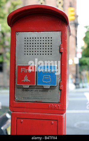 NYC Incendies et Police Callbox Banque D'Images