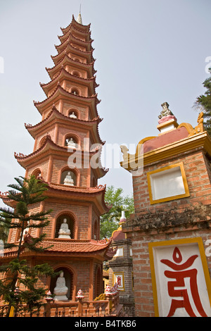 La Pagode Tran Quoc Vietnam Hanoi West Lake Banque D'Images