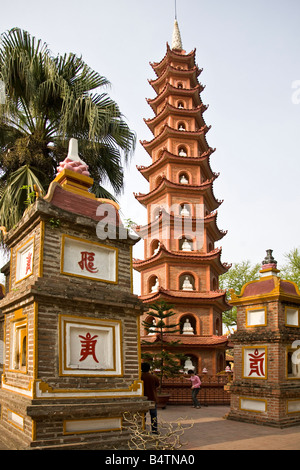 La Pagode Tran Quoc Vietnam Hanoi West Lake Banque D'Images