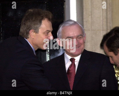 Tony Blair PM Novembre 2002 Le Premier ministre polonais rencontre Photo PM Leszer Miller Downing Street No 10 Pologne Politique Mirrorpix Banque D'Images