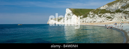 Falaises de craie d'Swyre la tête la tête et bat comme vu de Durdle Door Dorset England UK Banque D'Images