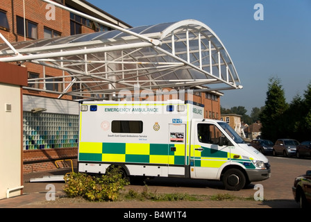 Entrée d'urgence ou d'accident, l'Hôpital général d'Epsom, Epsom, Angleterre Banque D'Images