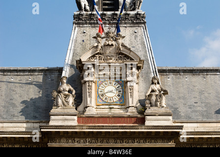 Hôtel de Ville horloge (Hôtel de Ville - construit en 1875), Poitiers, Vienne, France. Banque D'Images
