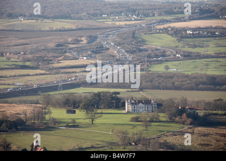 Vue aérienne nord-ouest de l'Hill Hall Autoroute M25 sortie 27 et de la sortie 6 Autoroute M11 Eseex La forêt d'Epping CM16 England UK Banque D'Images