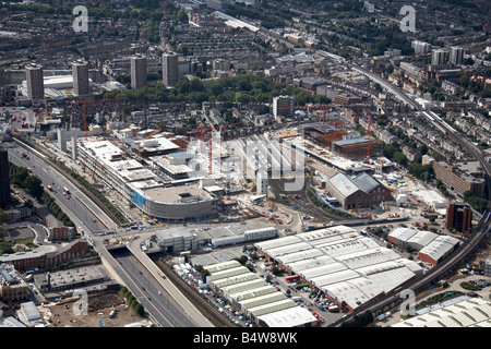 Vue aérienne au sud-ouest de Westfield Ville Blanche de construction pour le développement de l'Ouest Route Cross Site Shepherd s Bush Common Londres W12 Banque D'Images