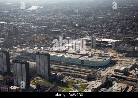 Vue aérienne au sud-ouest de la ville de Westfield Développement Blanc Construction Site West Cross Vélo Londres W12 England UK 2007 Banque D'Images