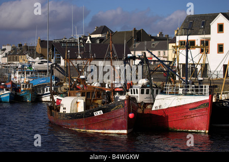 Bateaux de pêche dans le port de Stornoway, Isle Of Lewis Banque D'Images