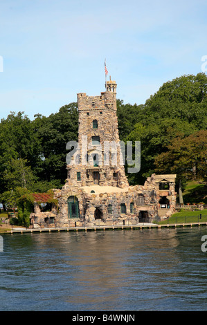 Jouer Maison de l'île château Boldt sur la fréquence cardiaque, Alexandria Bay, dans le fleuve Saint-Laurent sur l'île de mille,Ontario,Canada/USA Banque D'Images