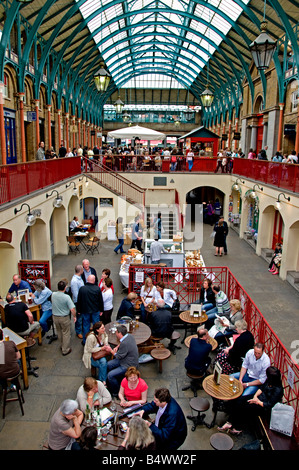 Le marché couvert de Covent Garden à Londres Banque D'Images