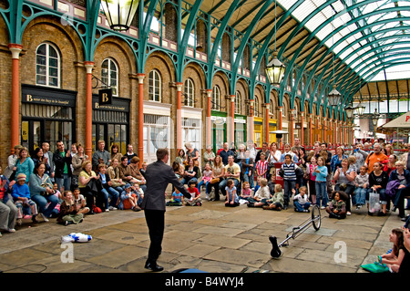 Le jardin du couvent illusion marché illusioniste Londres Banque D'Images