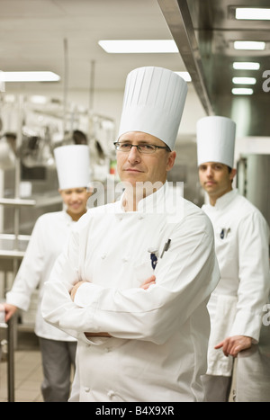 Les chefs professionnels en uniforme Banque D'Images