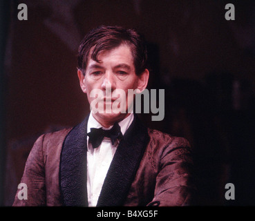 Joue la lâcheté Août 1983 au Dominion Theatre Ian McKellen et Janet Suzman Banque D'Images