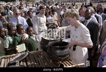 La princesse Diana visite outre-mer Zimbabwe 1993 1907 1993 Banque D'Images