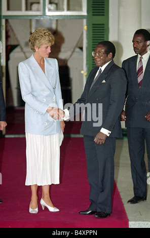 La princesse Diana visite outre-mer Zimbabwe 1993 1907 1993 Banque D'Images