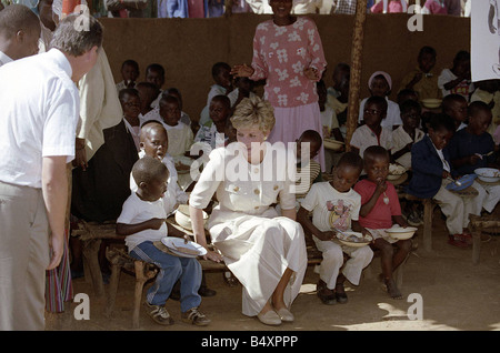 La princesse Diana visite outre-mer Zimbabwe 1993 1907 1993 Banque D'Images