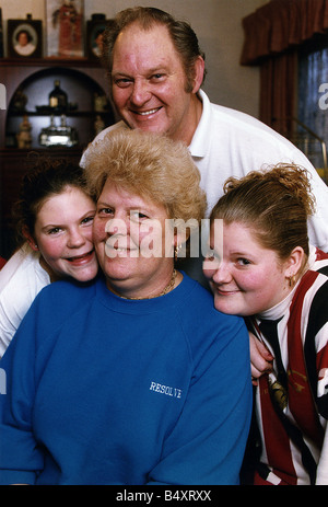 Louise Brown l'âgé de 16 ans le premier tube à essai bébé avec sa famille, y compris le père John Brown mère Lesley Brown et autres fille DBase sans nom Banque D'Images