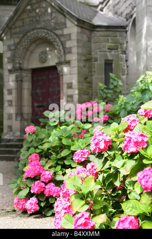 L'église avec jardin à l'arrière-plan Banque D'Images