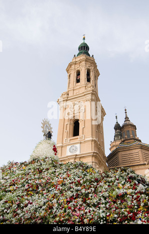 Notre Dame du pilier pendant les fiestas del Pilar'. Saragosse. Espagne Banque D'Images