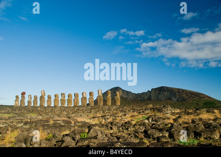 Ahu Tongariki ahu est la plus importante sur l'île de Pâques Rapa Nui / Banque D'Images