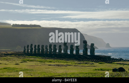 Ahu Tongariki ahu est la plus importante sur l'île de Pâques Rapa Nui / Banque D'Images