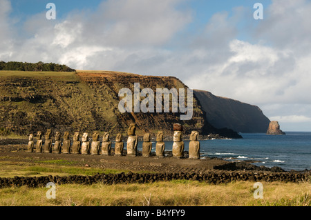 Ahu Tongariki ahu est la plus importante sur l'île de Pâques Rapa Nui / Banque D'Images