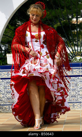 Beau costume de femme espagnole d'âge moyen, Andalousie, Espagne, Banque D'Images