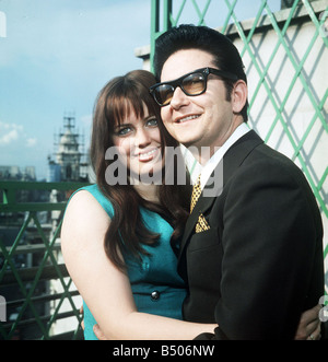 Roy Orbison chanteur avec sa nouvelle épouse Barbara Anne Marie Banque D'Images