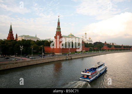 Sep 2008 - Vue sur le Kremlin et la Moskva Moscou Russie Banque D'Images