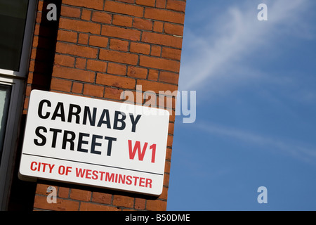 Plaque de rue sur Carnaby Street London England UK Banque D'Images