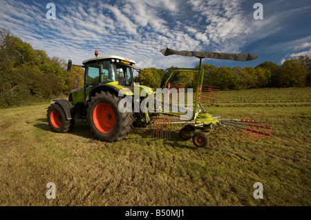 Claas Ares 697 ATZ aviron d'une récolte Ensilage UK Banque D'Images