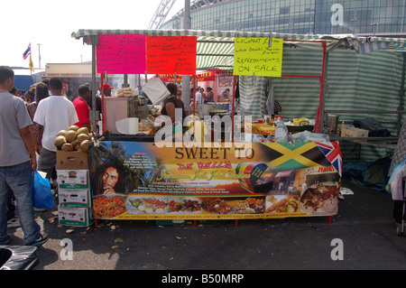 Vendeurs au marché de Wembley Banque D'Images